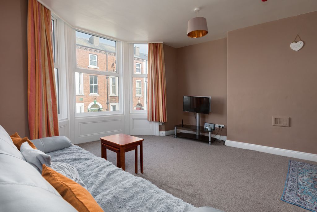 Property photo 3 of 25