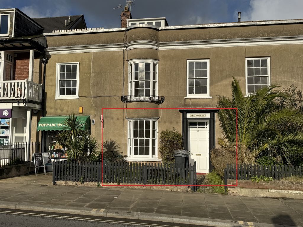 Property photo 1 of 10 Flat 1, The Moorings