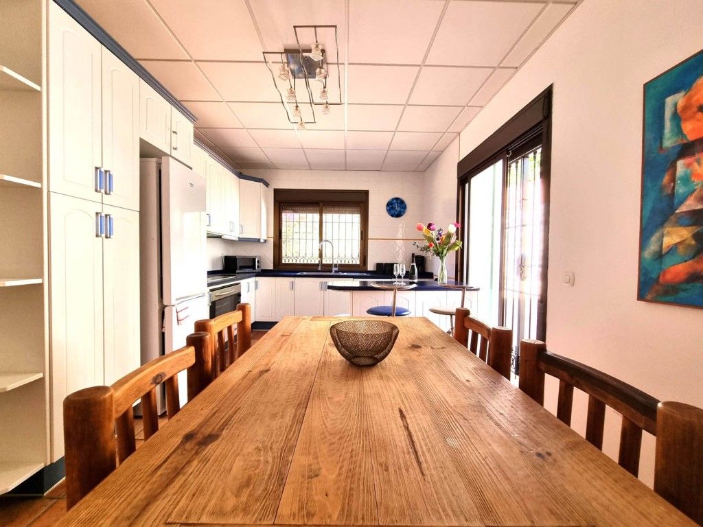 Property photo 2 of 20 Dining Kitchen