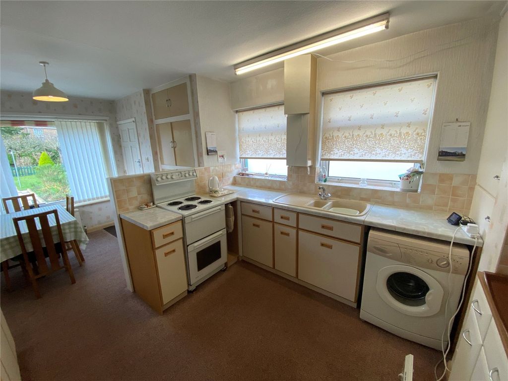 Property photo 2 of 24 Picture No. 12