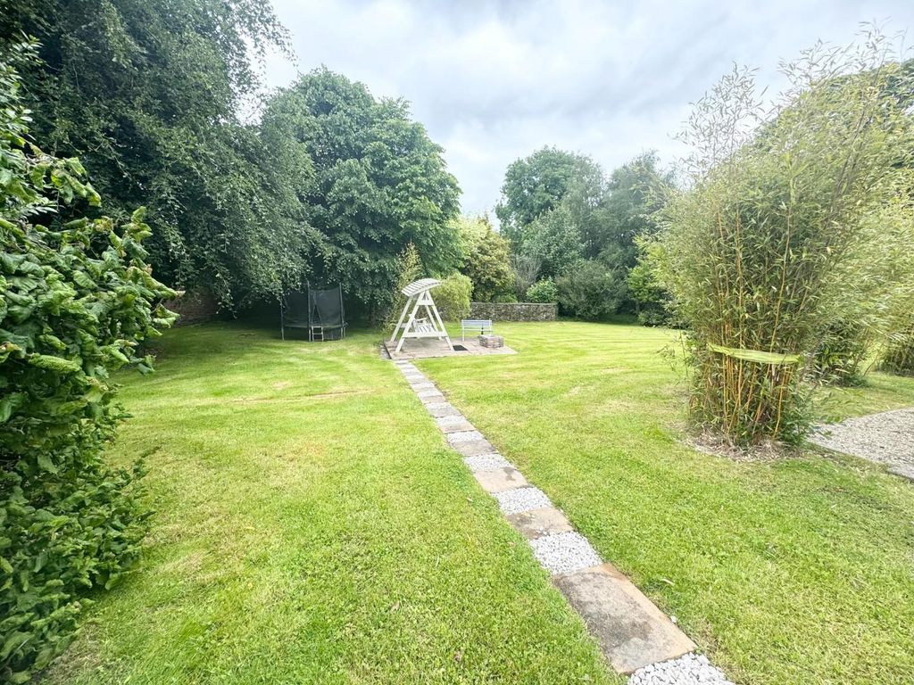 Property photo 2 of 40 Outside
