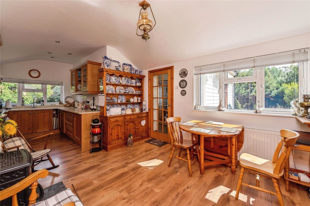 Property photo 3 of 25 Dining Room