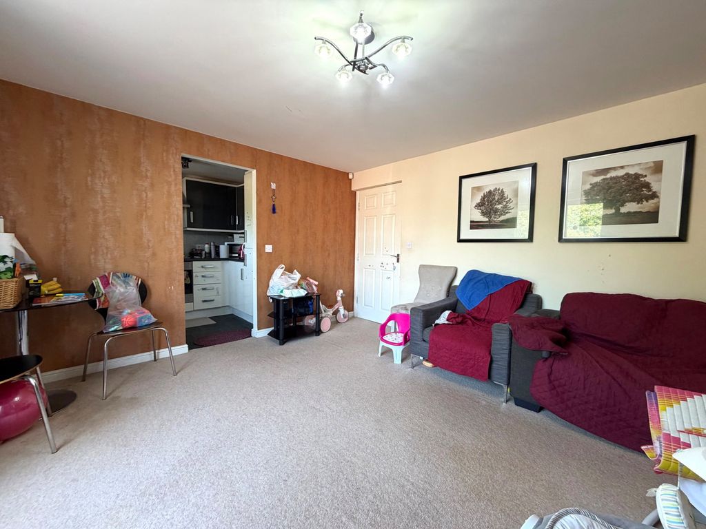 Property photo 2 of 6