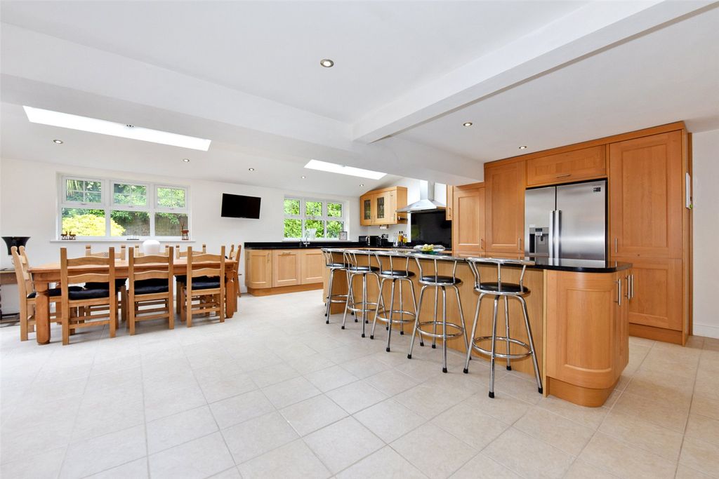 Property photo 2 of 10 Picture No. 18