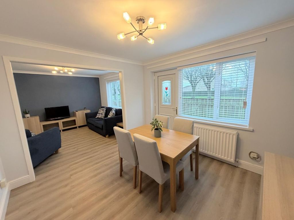 Property photo 2 of 12 Dining Room