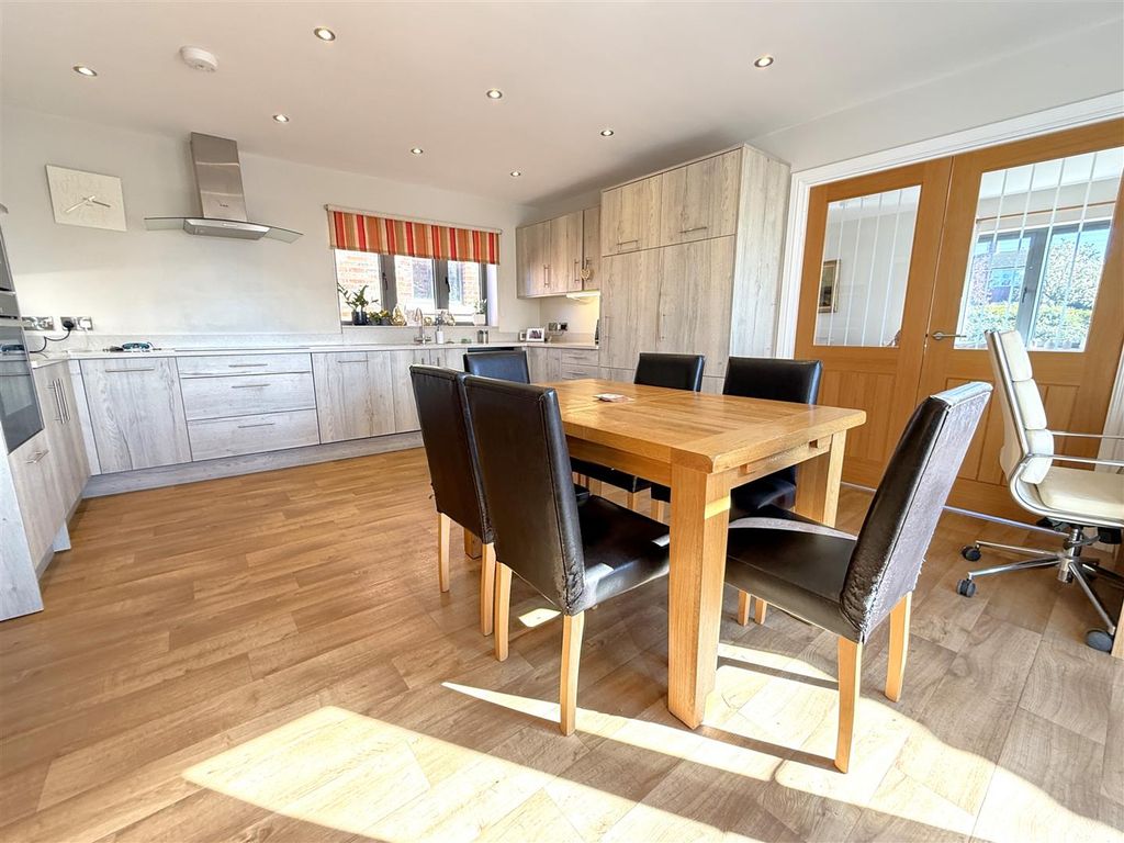 Property photo 2 of 19 Open Plan Dining Kitchen