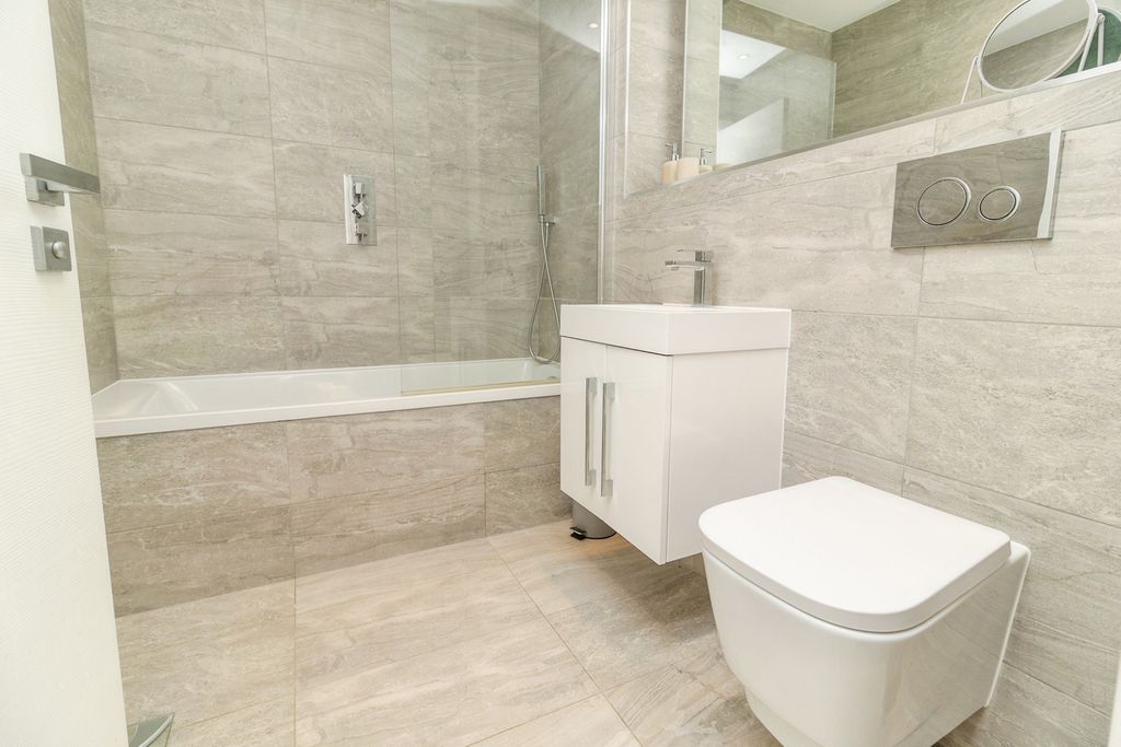 Property photo 3 of 19 Pbox-Img.Jpg