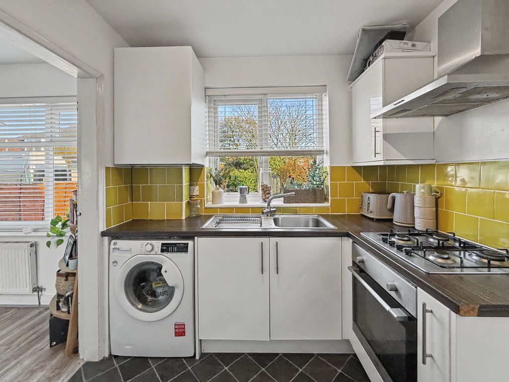 Property photo 3 of 24