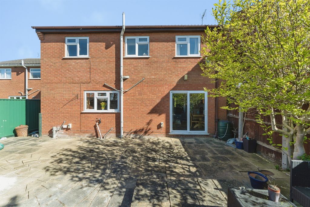 Property photo 3 of 16