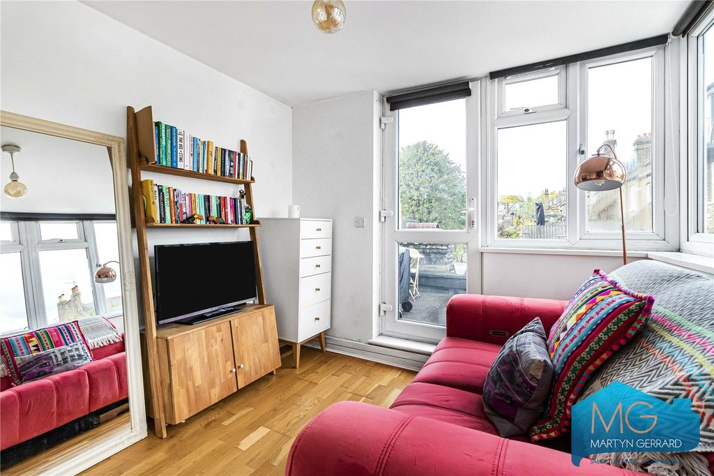 Property photo 3 of 9 Picture No. 10