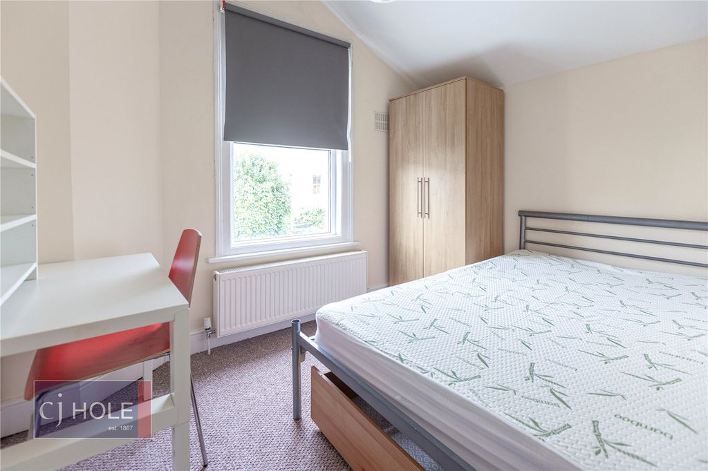 Property photo 2 of 14 Picture No. 77