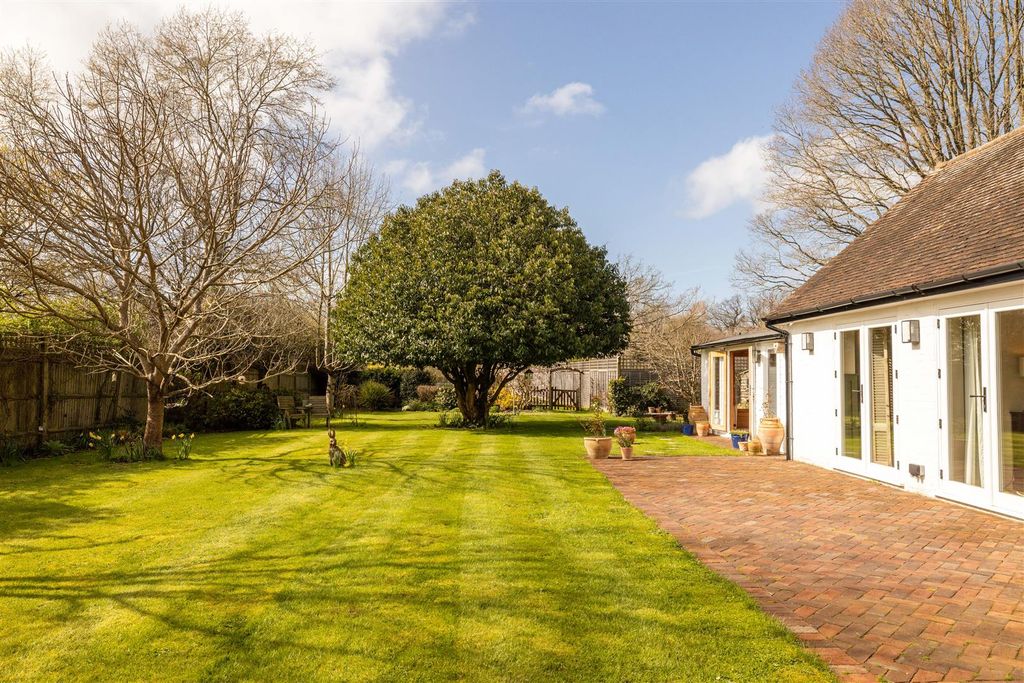 Property photo 2 of 36