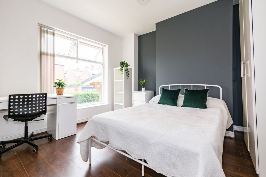 Property photo 3 of 49 Gallery