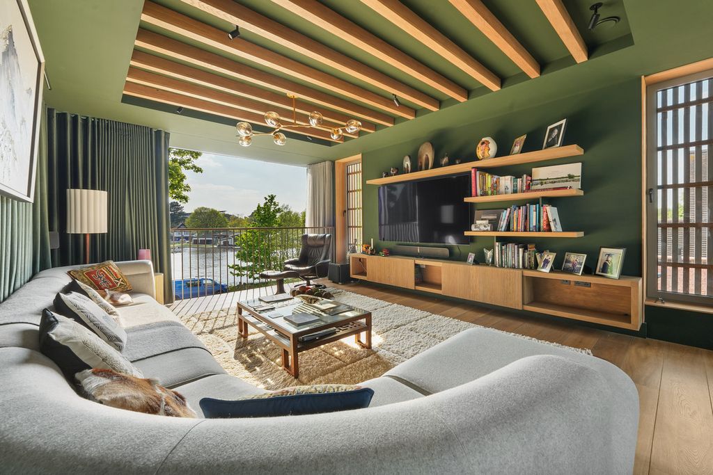 Property photo 1 of 50