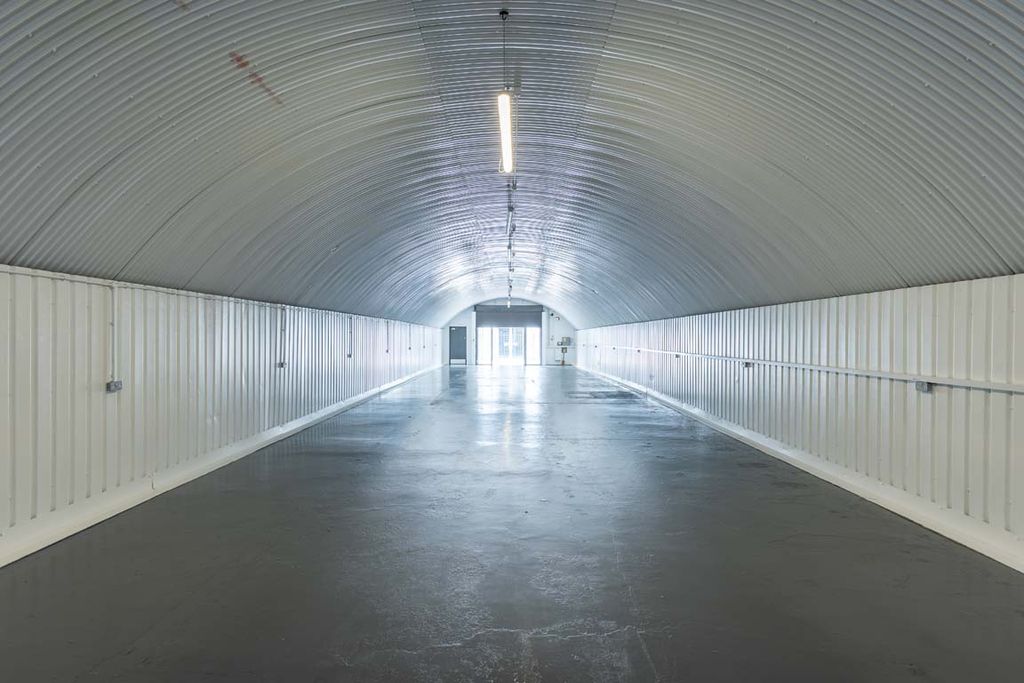 Property photo 1 of 6 The Front Of An Arch.