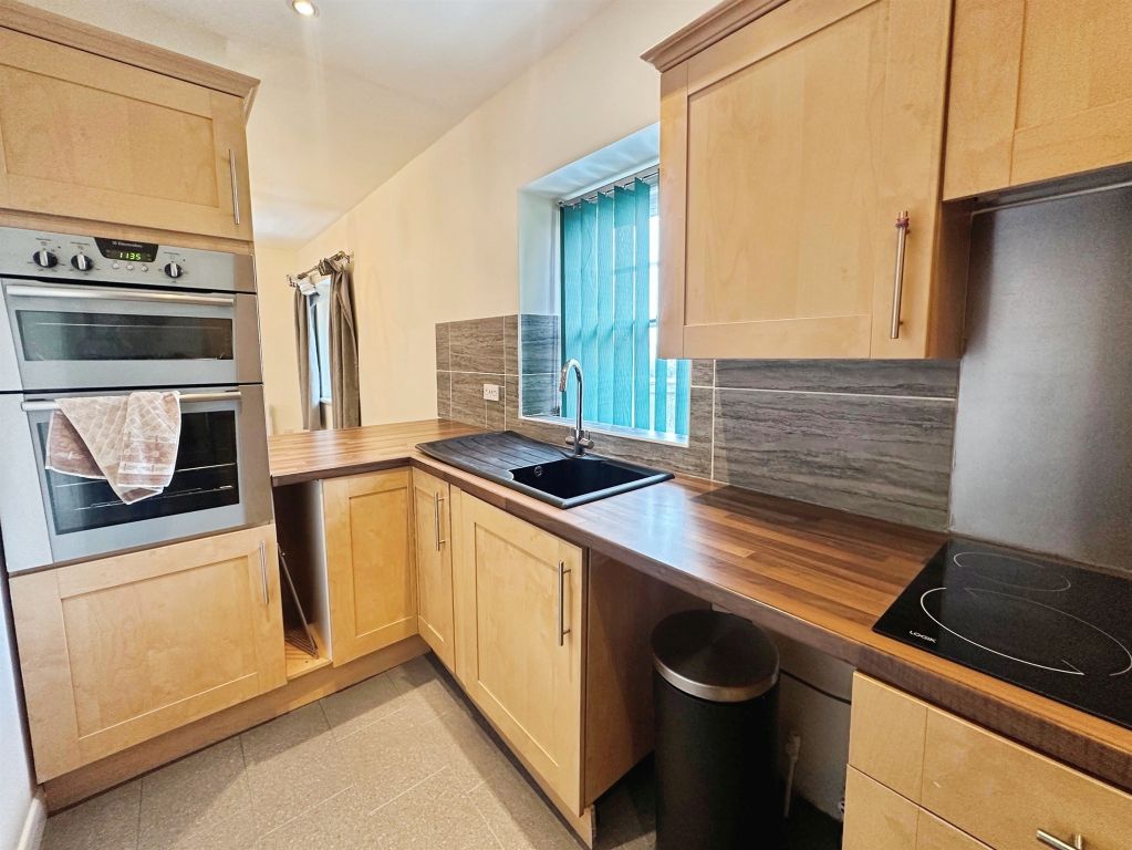 Property photo 3 of 18