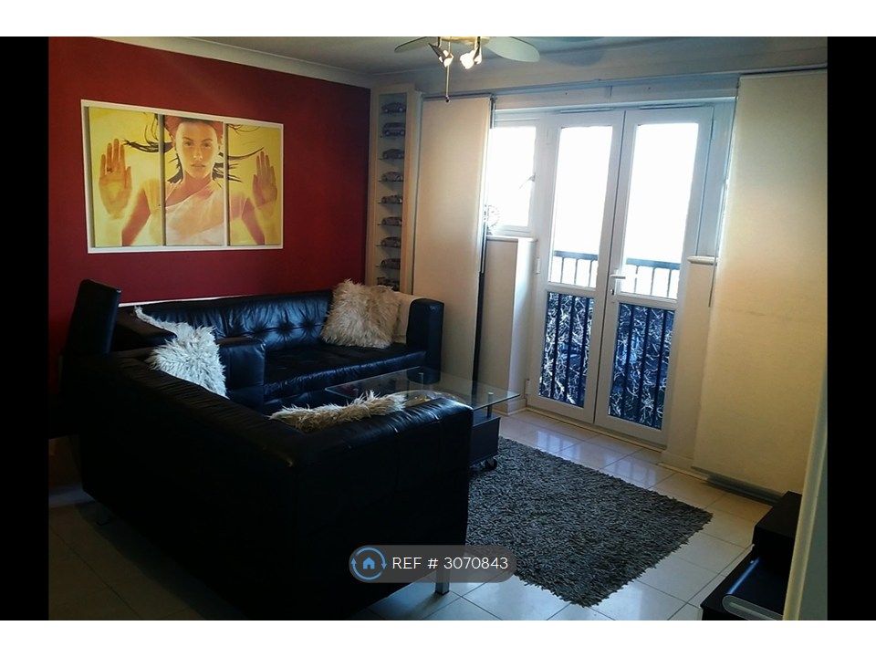 Property photo 3 of 14 Living Room