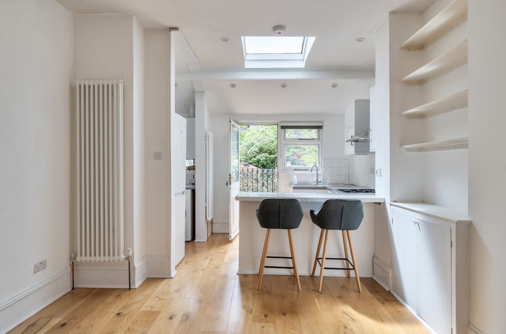 Property photo 1 of 16 1471327-12-6A1d89...