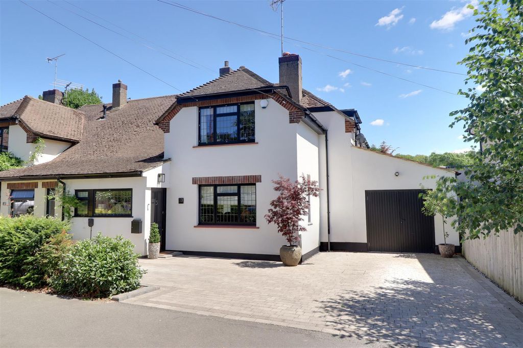 Property photo 1 of 41