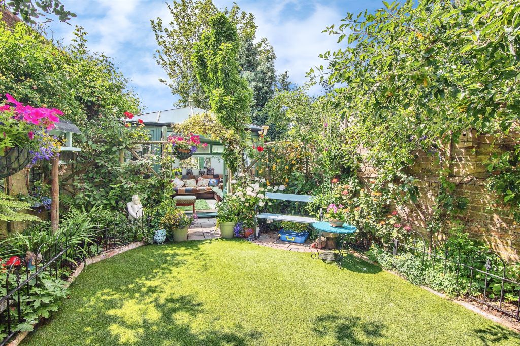 Property photo 2 of 17