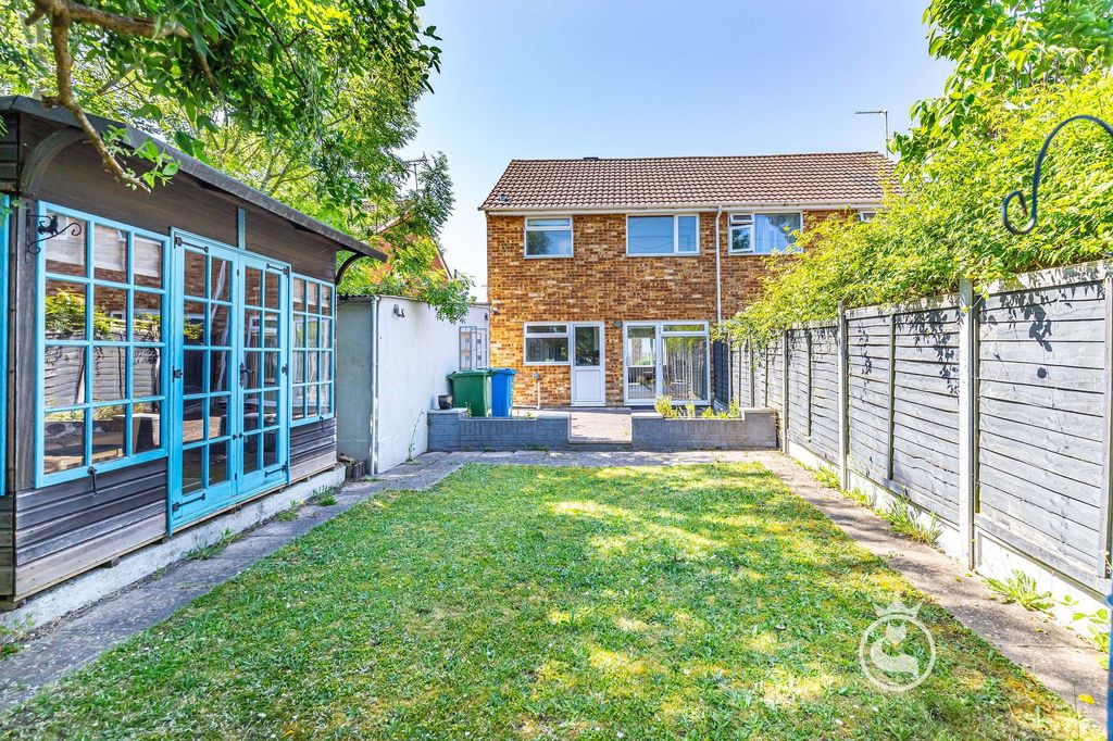 Property photo 2 of 17