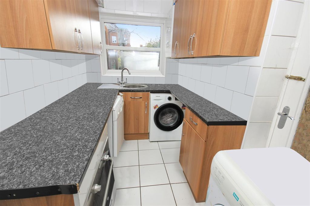 Property photo 2 of 12 Kitchen.Jpg