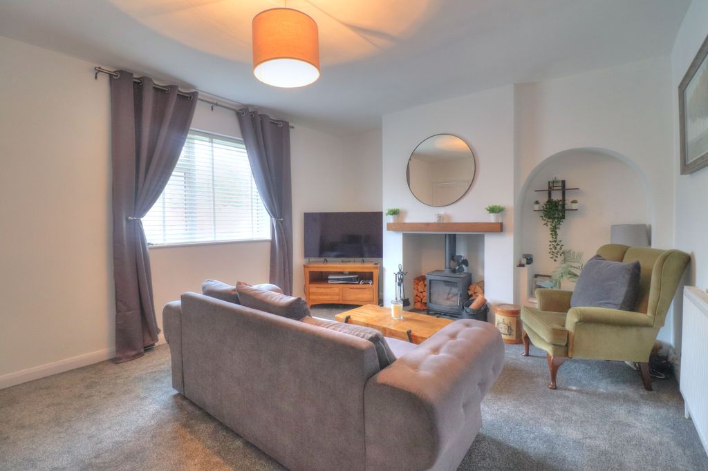 Property photo 1 of 18 Lounge/Diner