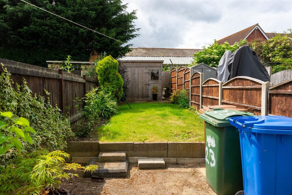 Property photo 2 of 11