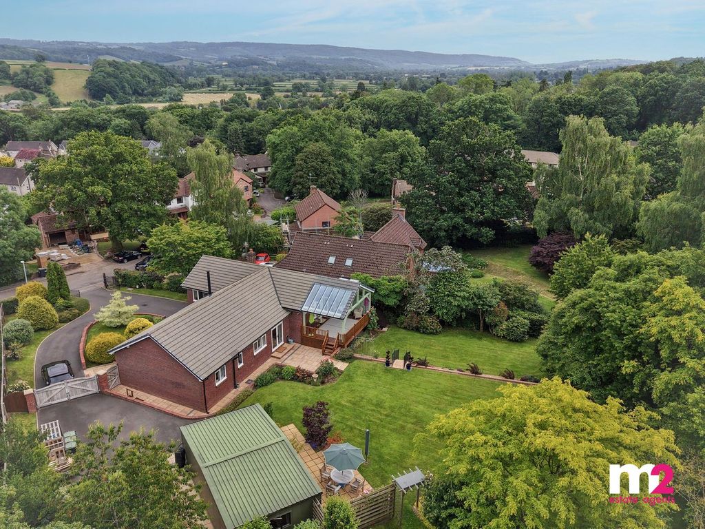 Property photo 2 of 32