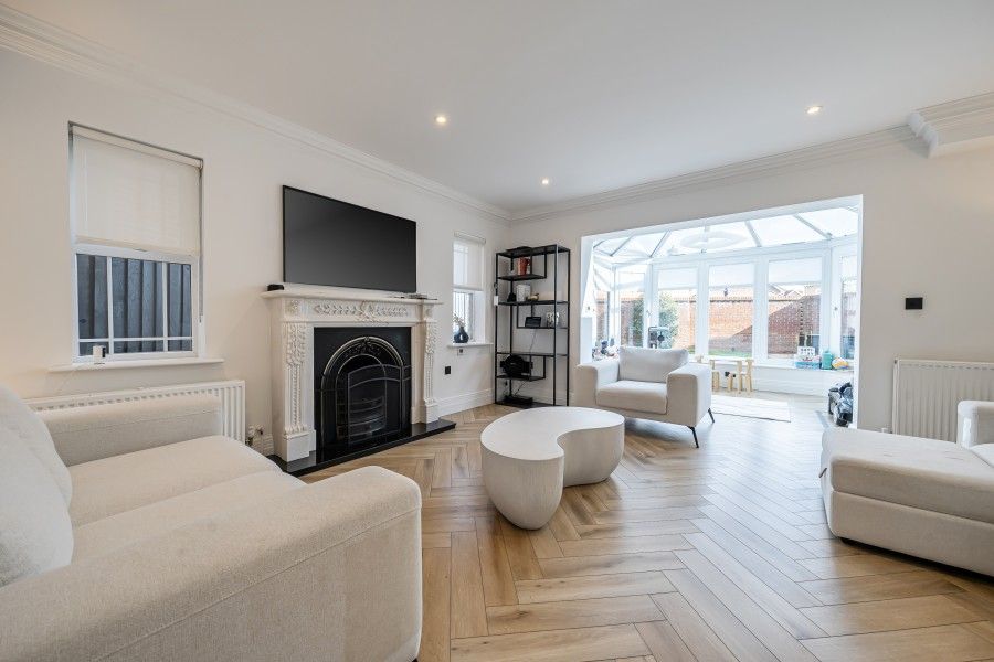 Property photo 3 of 25