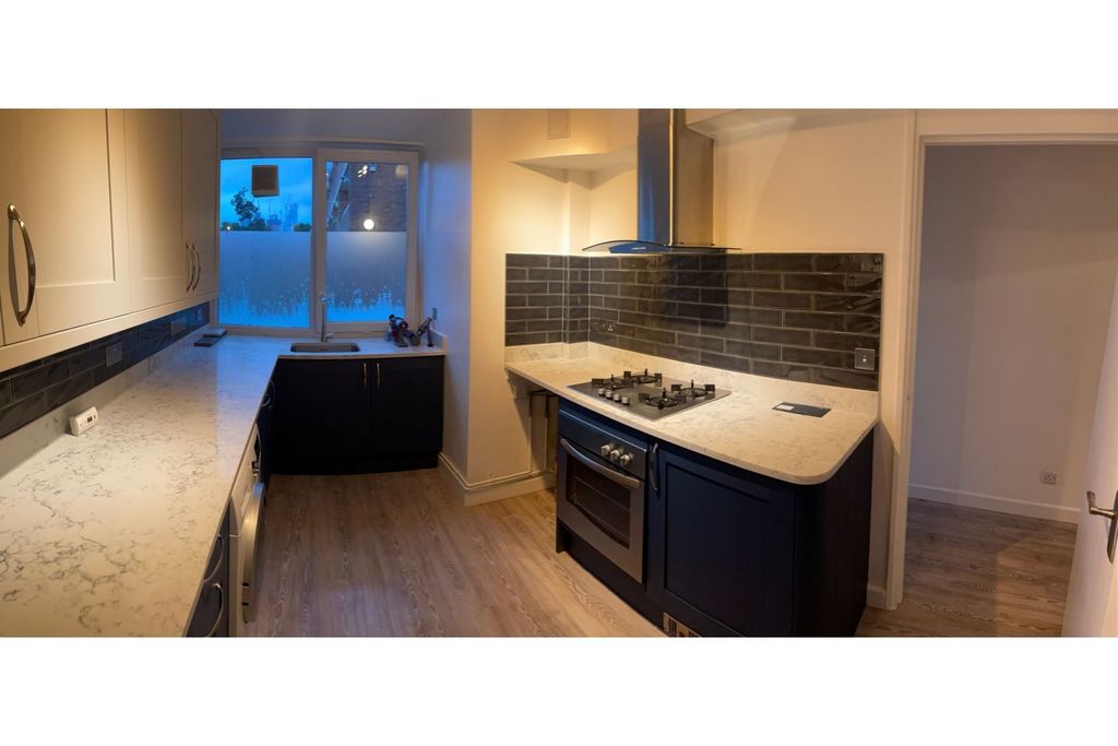 Property photo 1 of 20 Kitchen