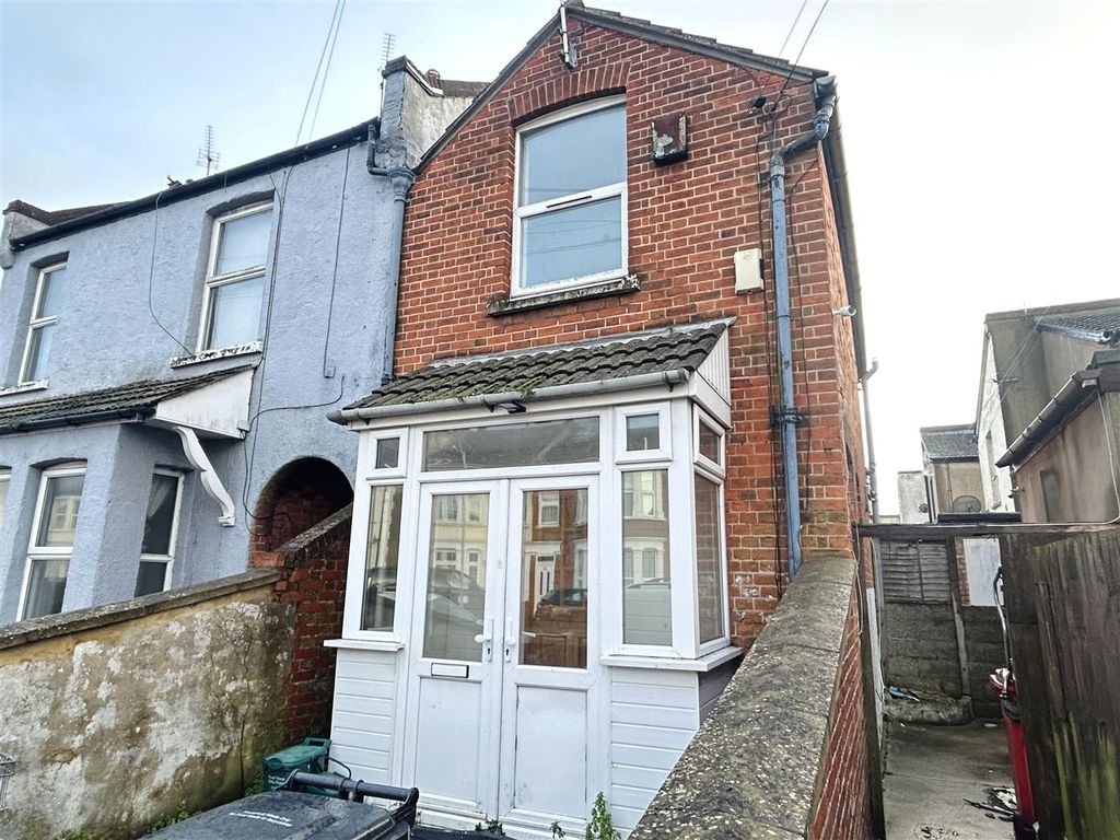 Property photo 1 of 9 External.Jpeg