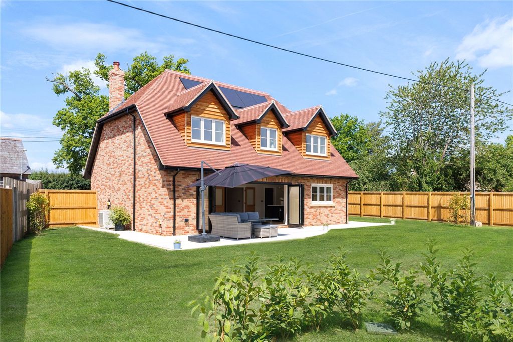 Property photo 2 of 17 Picture No. 22