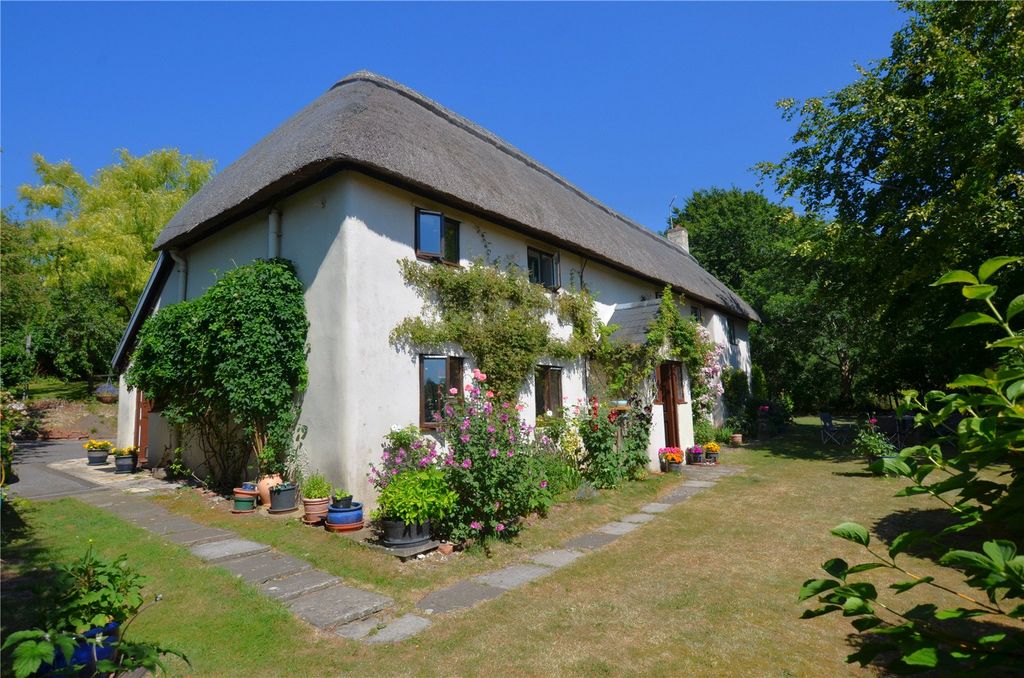 Property photo 2 of 35 Picture No. 33