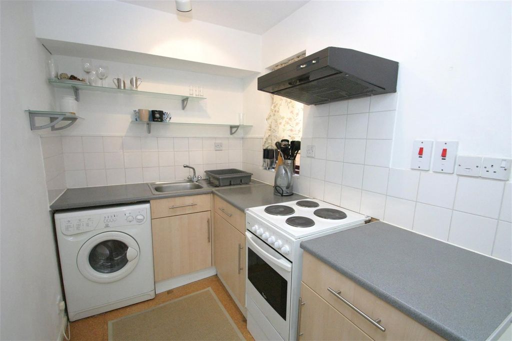 Property photo 1 of 10 Picture No. 04