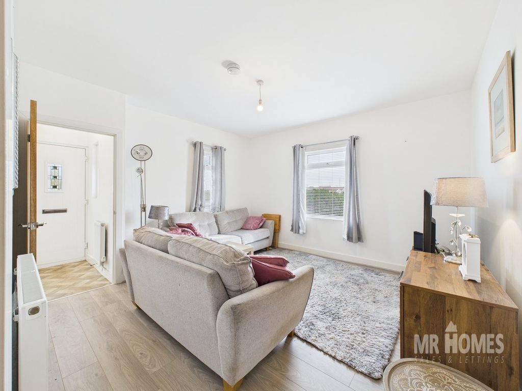 Property photo 2 of 35