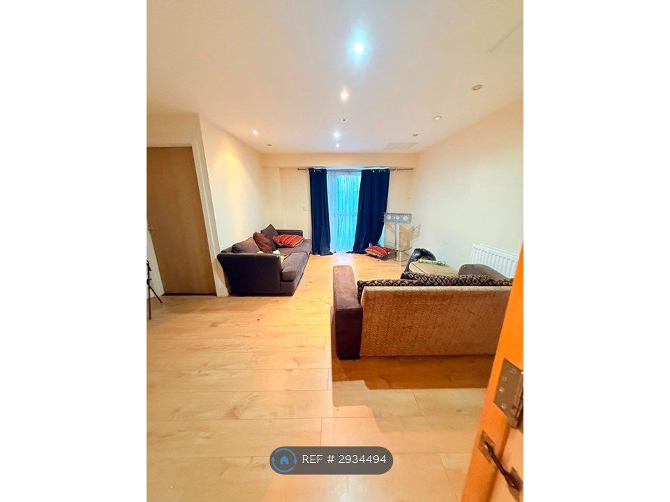 Property photo 1 of 3