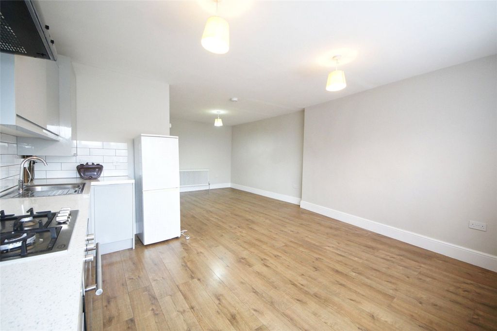 Property photo 3 of 19 Picture No. 07