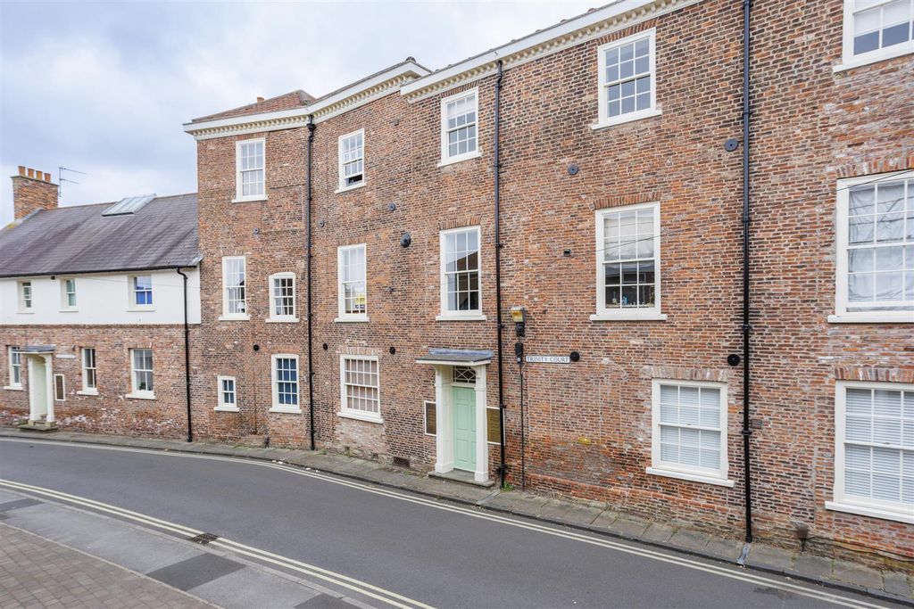 Property photo 1 of 19 No_8_Trinity_Court__17.Jpg