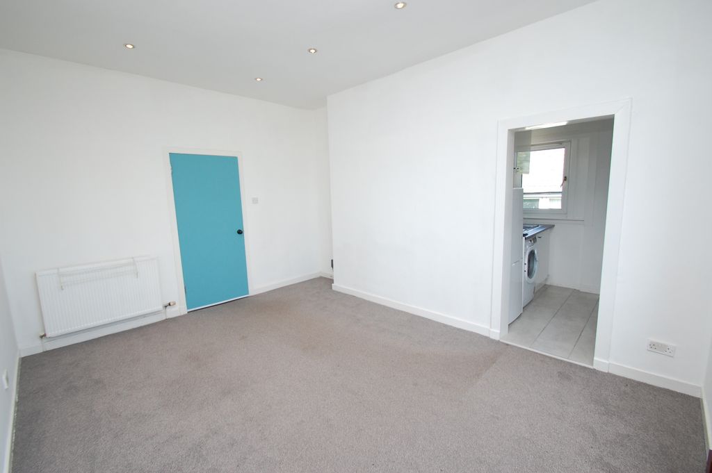 Property photo 3 of 12 5296333