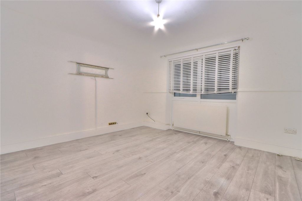 Property photo 2 of 8 Picture No. 08