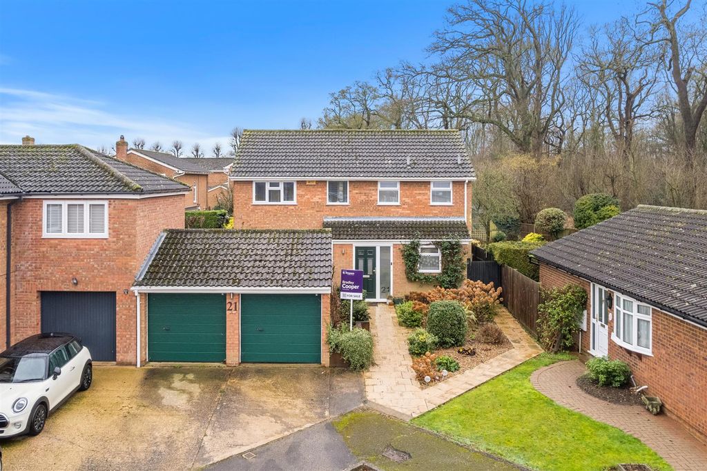 Property photo 1 of 27 21Pevenseygroveweb02.Jpg