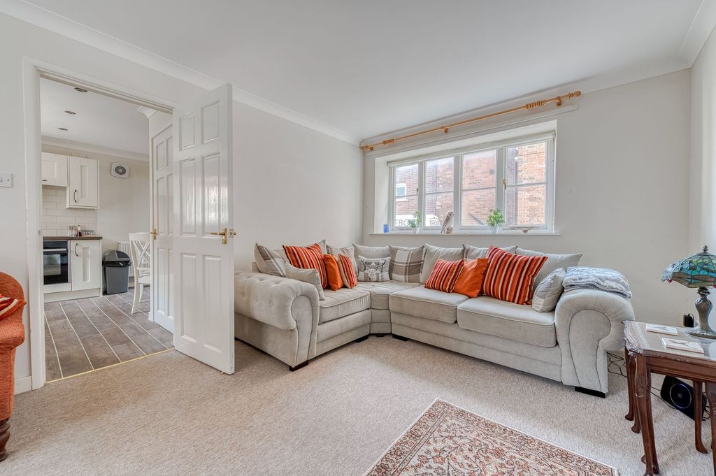 Property photo 3 of 17