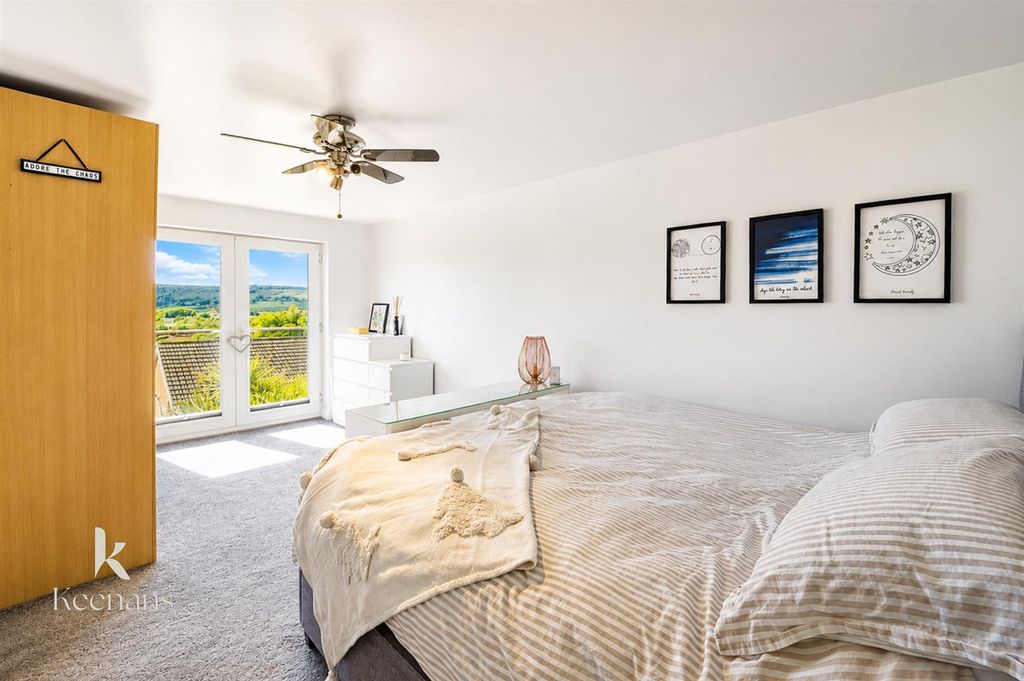 Property photo 3 of 31 5.Jpg