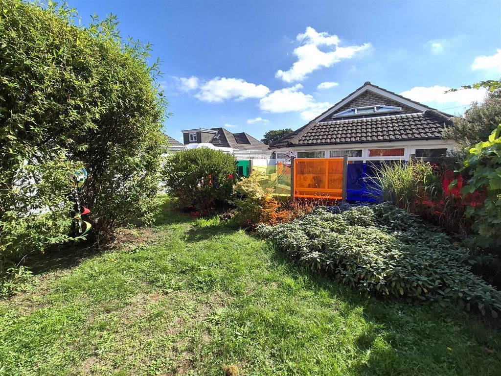 Property photo 2 of 15 17Man14.Jpg