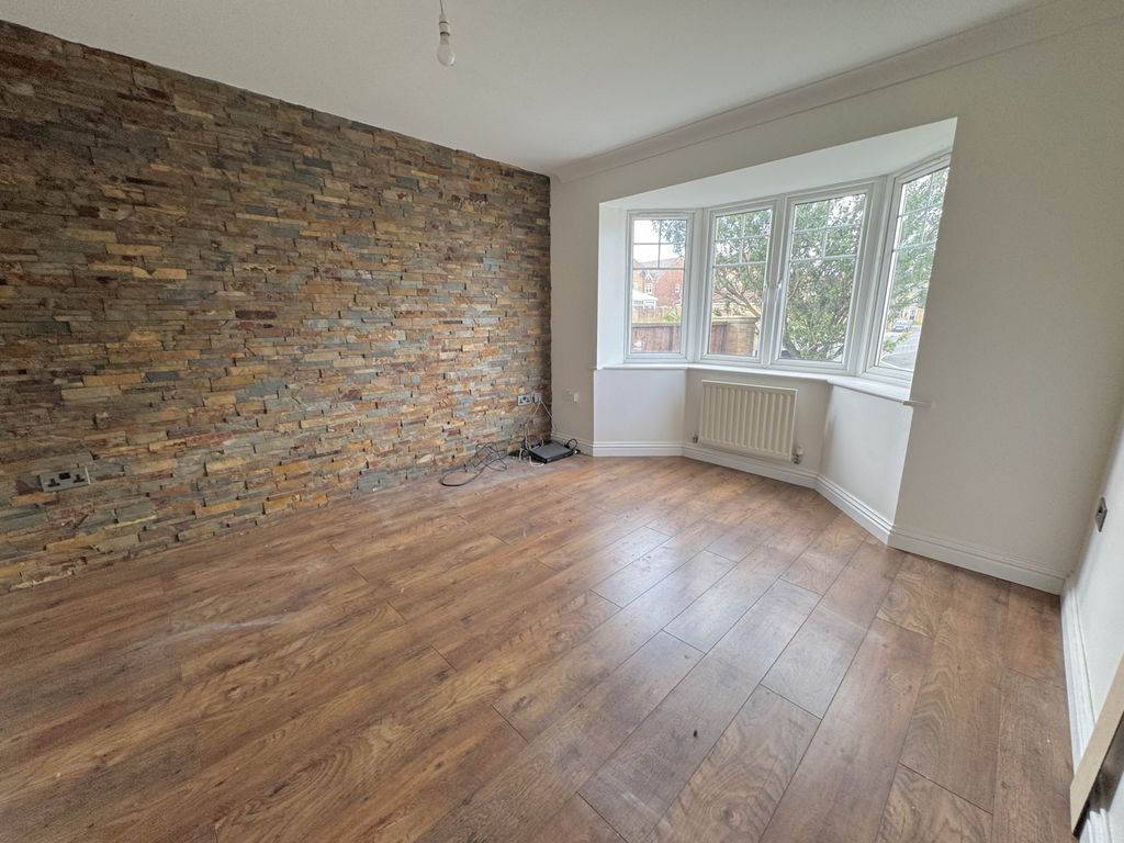 Property photo 2 of 21 Img_1082