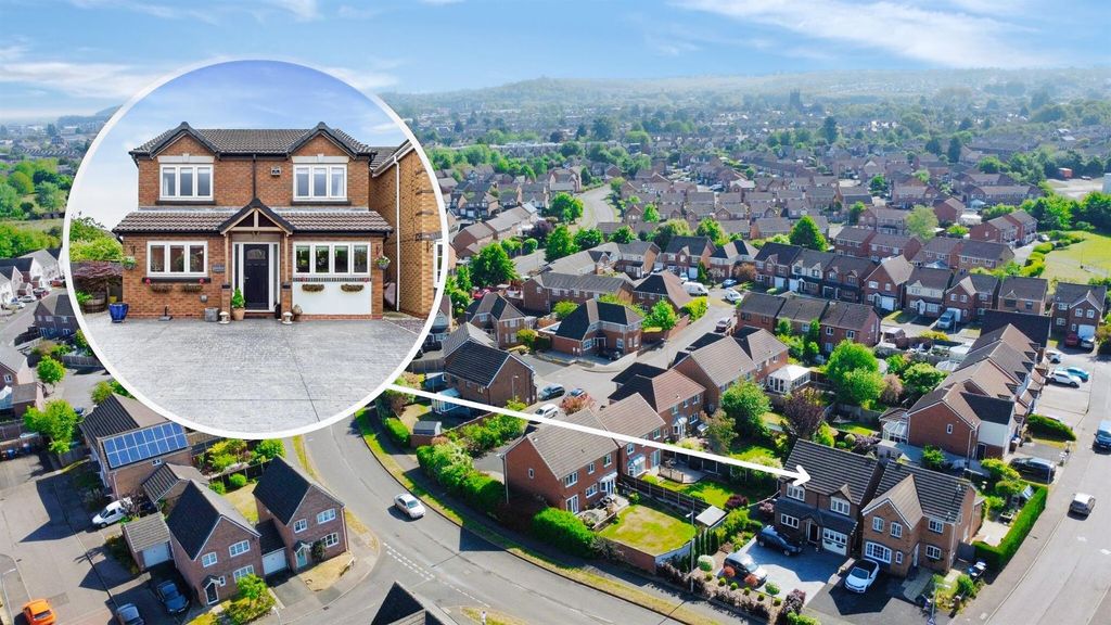 Property photo 3 of 38 Pershore Drive Drone Bubble.Jpg