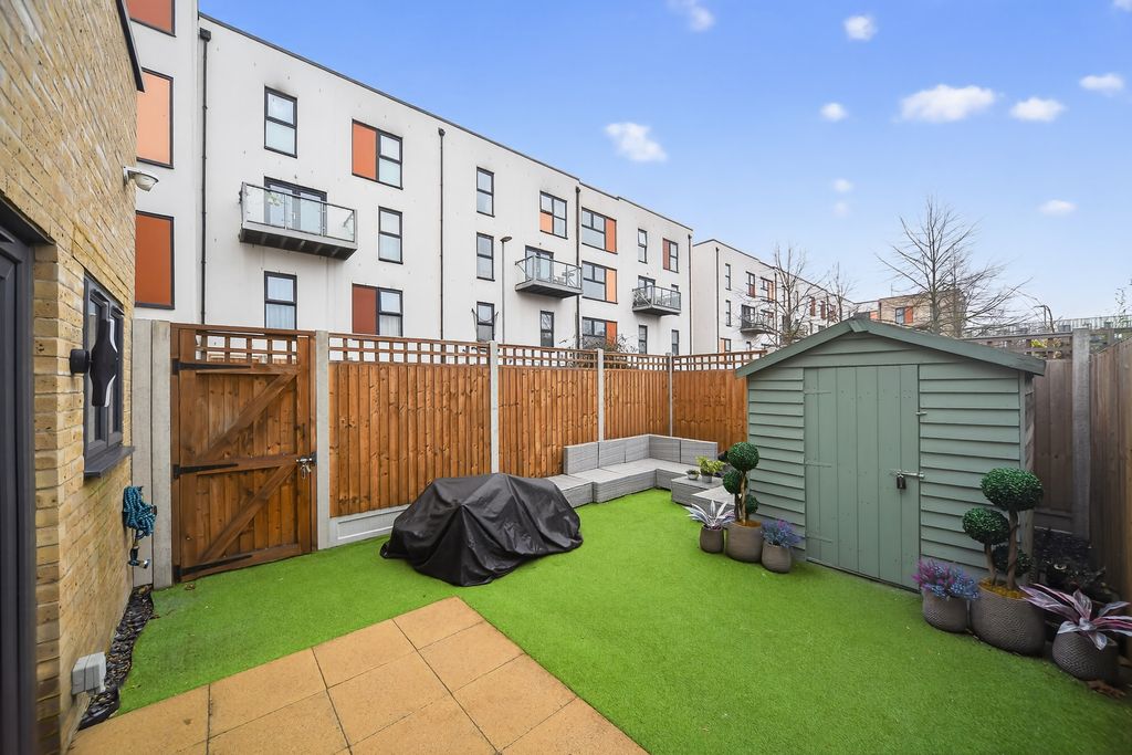 Property photo 3 of 21