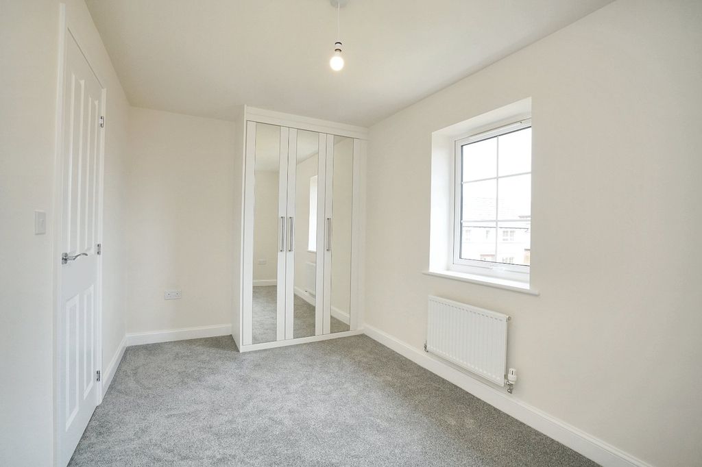 Property photo 2 of 19 Picture No. 05