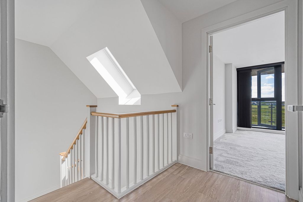 Additional image 14 of 3 bed penthouse for saleRest Bay, Porthcawl CF36
